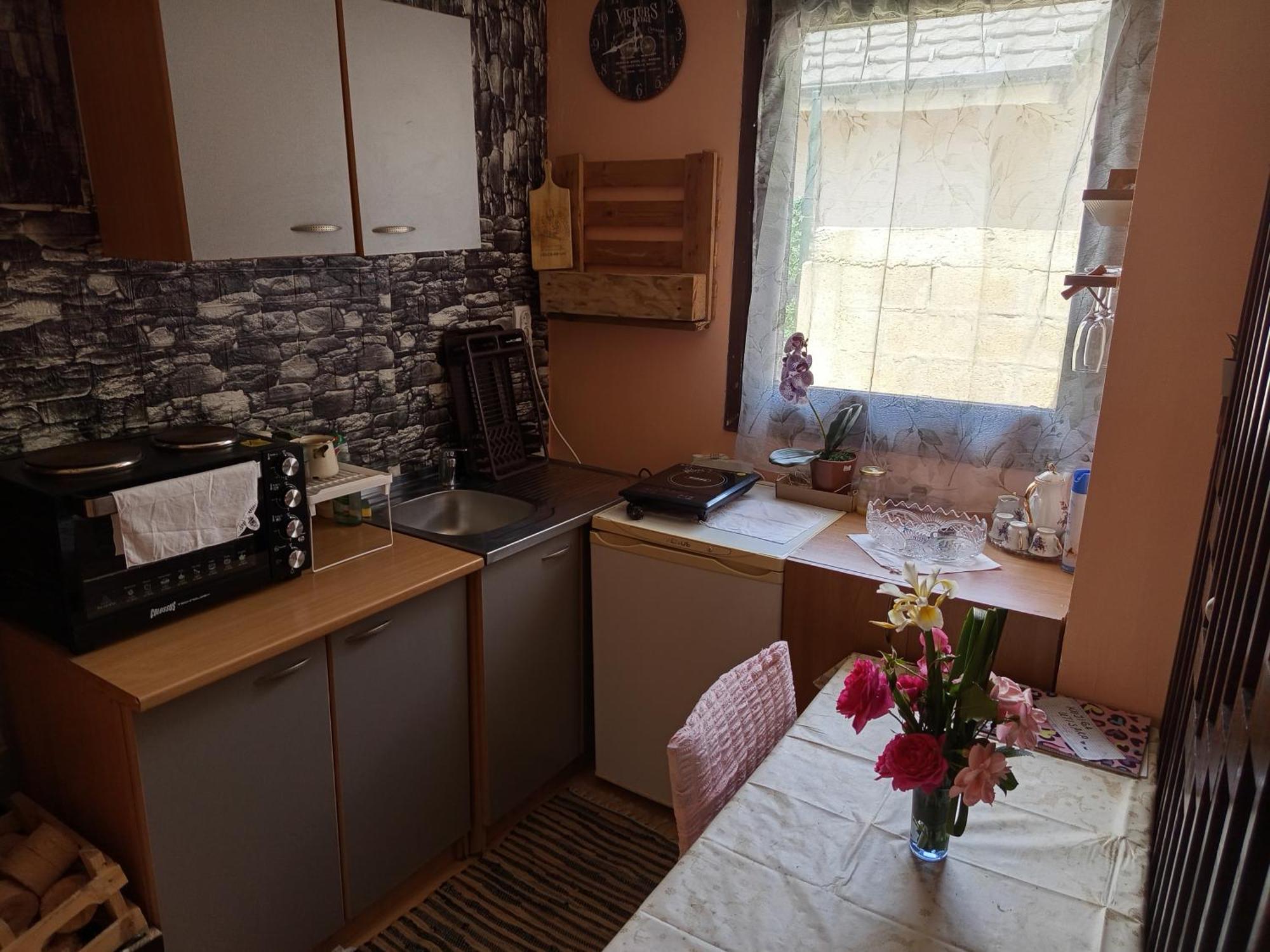 Kucica Za Odmor Lena I Matija Apartment เซรมสกี คาร์ลอฟซี ภายนอก รูปภาพ